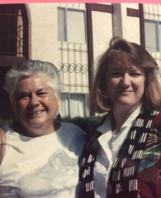 Keri Kruspe - Runes 5 Keri with her aunt